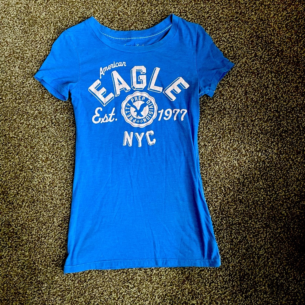 American Eagle graphic tee